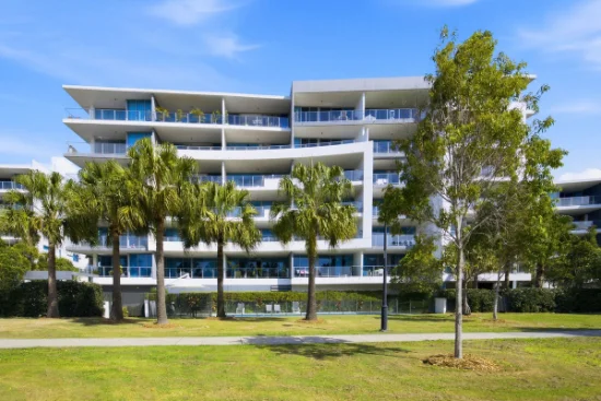 211/41 Harbour Town Drive, Biggera Waters, Qld 4216