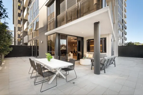 215/27 Commercial Road, Newstead, Qld 4006