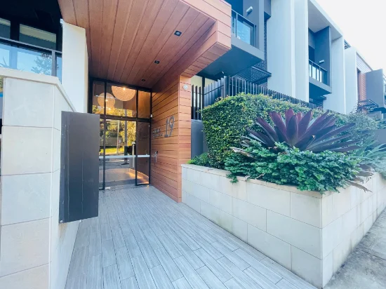 218/19 Minogue Crescent, Forest Lodge, NSW 2037-Image