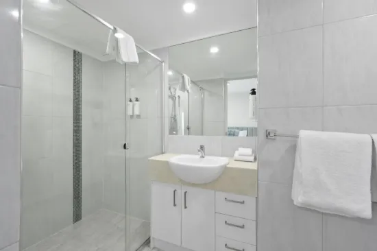 21E/1 Albert Avenue, Broadbeach QLD 4218-Image