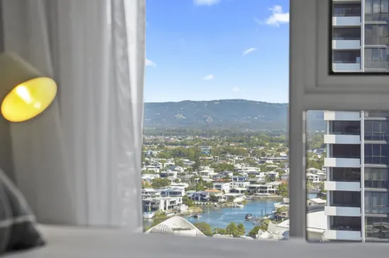 21E/1 Albert Avenue, Broadbeach QLD 4218-Image