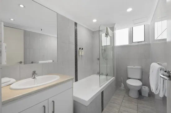 21E/1 Albert Avenue, Broadbeach QLD 4218-Image