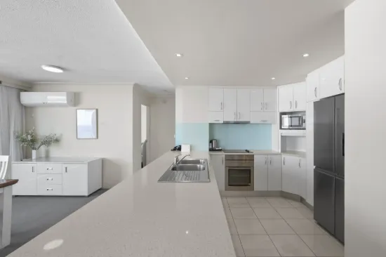 21E/1 Albert Avenue, Broadbeach QLD 4218-Image