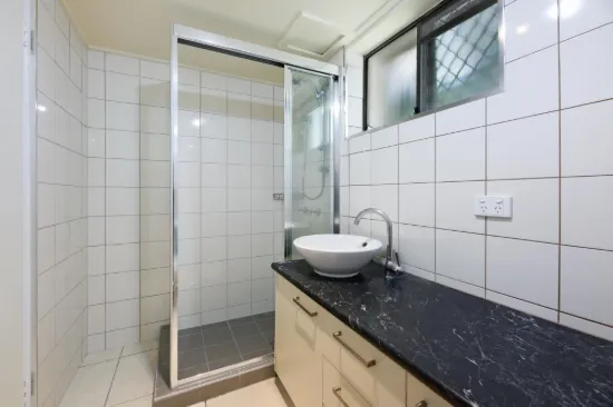22 Woodroffe Avenue, Main Beach, Qld 4217-Image
