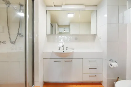22 Woodroffe Avenue, Main Beach, Qld 4217-Image