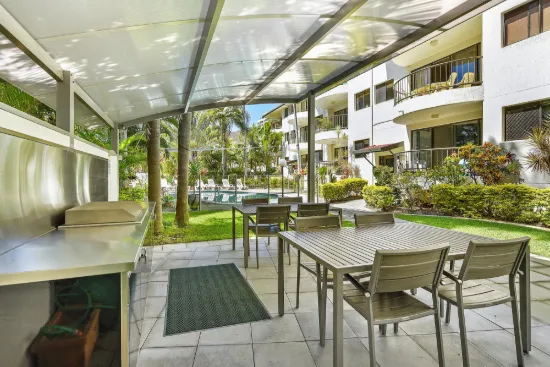 22 Woodroffe Avenue, Main Beach, Qld 4217-Image