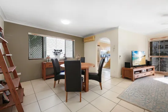 22 Woodroffe Avenue, Main Beach, Qld 4217-Image