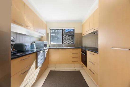 22 Woodroffe Avenue, Main Beach, Qld 4217-Image