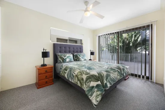 22 Woodroffe Avenue, Main Beach, Qld 4217-Image