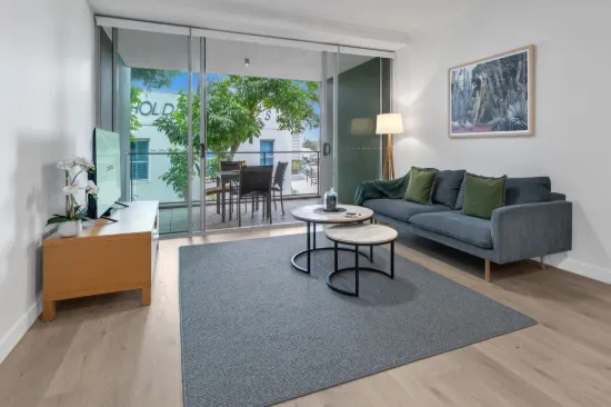2205/33 T E Peters Drive, Broadbeach Waters, Qld 4218