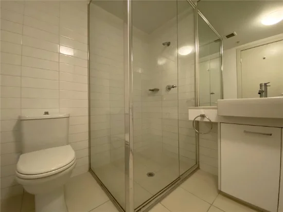 2309B/100 Harbour Esplanade, Docklands, Vic 3008