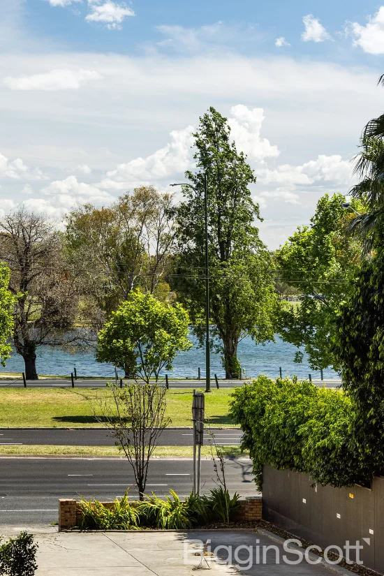 24/75 Queens Road, Melbourne, Vic 3004-Image