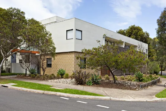 24/8 Crefden Street, Maidstone, Vic 3012