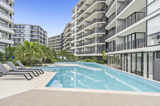 2410/8 Athena Boulevard, Hope Island, Qld 4212