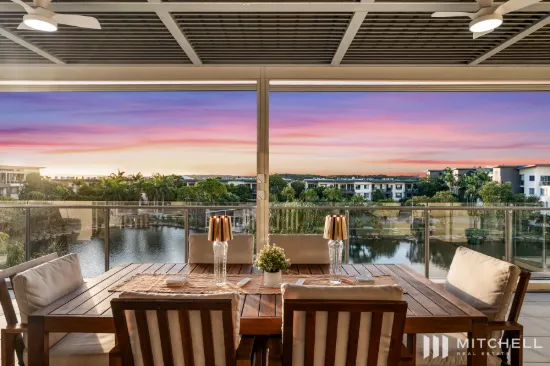 242/3 Pendraat Parade, Hope Island, Qld 4212
