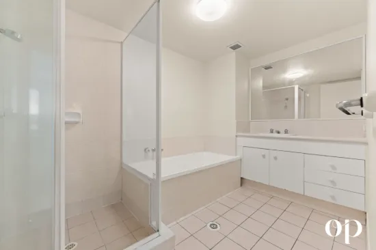 25/12 Whiting Street, Labrador, Qld 4215-Image