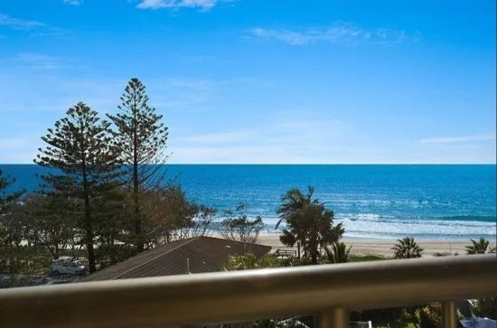 25/4 Britannia Avenue, Broadbeach, Qld 4218