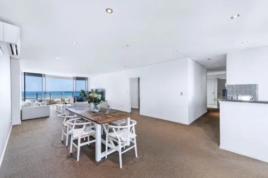 2502/4 Como Crescent, Southport, Qld 4215