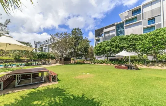26203 Ephraim Island Parade, Paradise Point, Qld 4216-Image