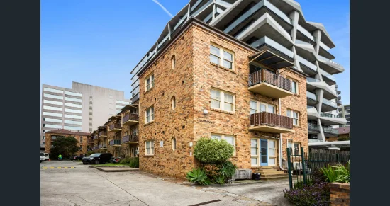 27/75 Queens Road, Melbourne, Vic 3000