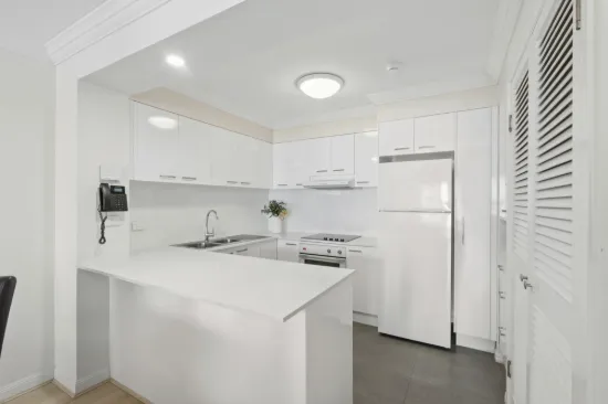 2710/24-26 Queensland Avenue, Broadbeach, Qld 4218-Image
