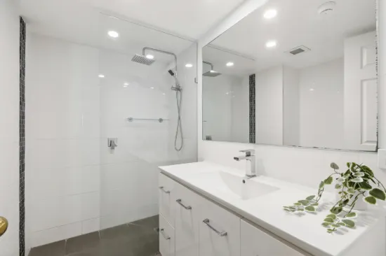 2710/24-26 Queensland Avenue, Broadbeach, Qld 4218-Image