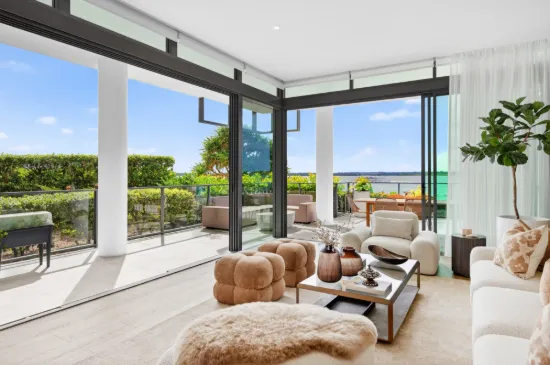 27101 Ephraim Island, Paradise Point, Qld 4216