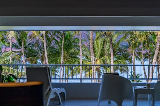 28/9 Veivers Road, Palm Cove, Qld 4879