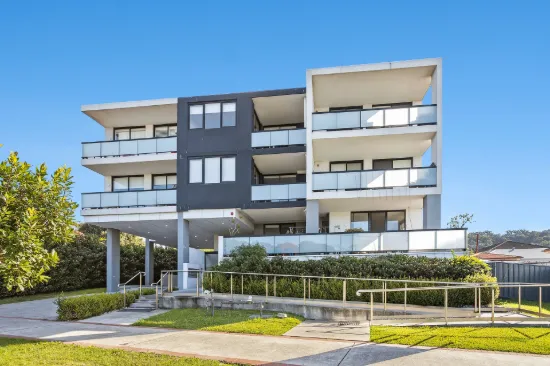 3/118 Gladstone Avenue, Coniston, NSW 2500