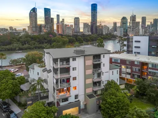 3/118 River Terrace, Kangaroo Point, Qld 4169
