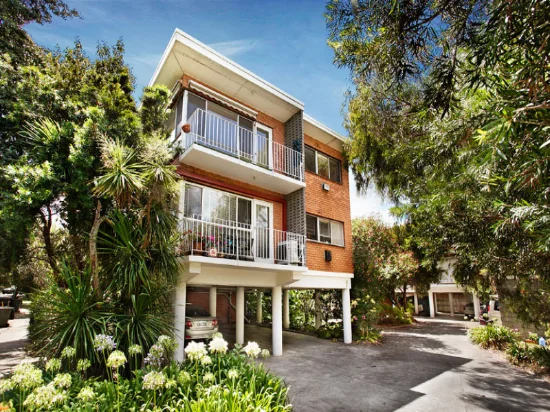 3/21 Tiuna Grove, Elwood, Vic 3184
