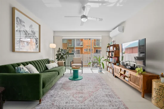 3/8 Regina Street, Greenslopes, Qld 4120