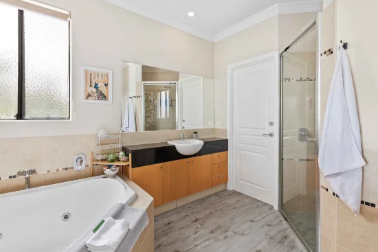 3/9 Rosewood Avenue, Broadbeach QLD 4218-Image