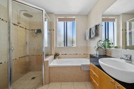 3/9 Rosewood Avenue, Broadbeach QLD 4218-Image