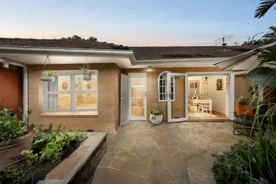 3 Newton Court, St Kilda, Vic 3182
