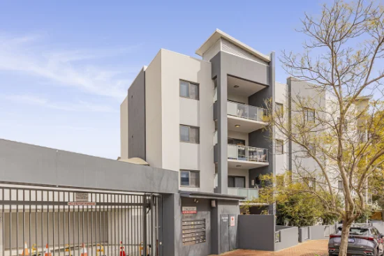 30/2 Walsh Loop, Joondalup, WA 6027