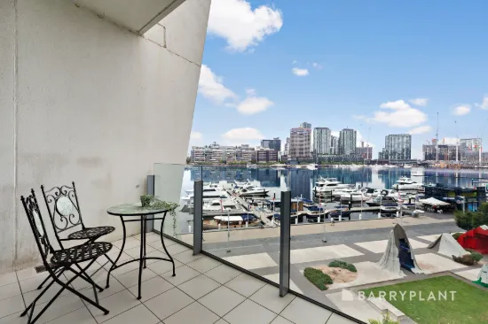 301/2 Newquay Promenade, Docklands, Vic 3008
