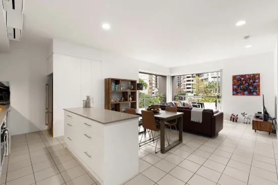 301/38 Skyring Terrace, Teneriffe, Qld 4005