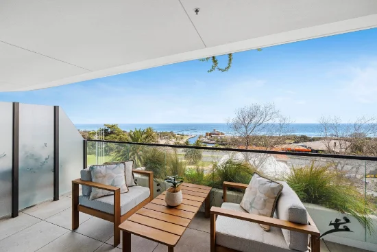 302/1 Plowman Place, Frankston, Vic 3199