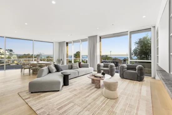 302/103 Beach Street, Port Melbourne, Vic 3207