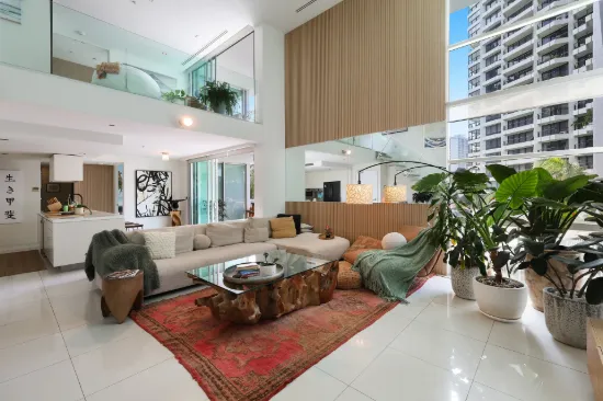302/11-13 Hill Parade, Main Beach, Qld 4217