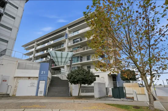 302/21 Malata Crescent, Success, WA 6164