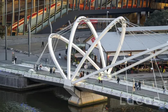 302/68 River Esplanade, Docklands, Vic 3008-Image