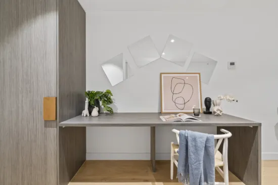 302/8 Bowen Crescent, Melbourne, Vic 3004-Image