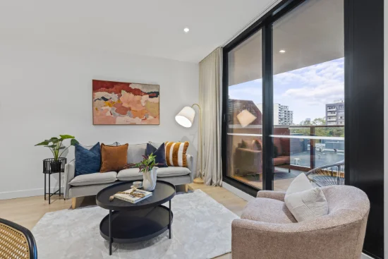 302/8 Bowen Crescent, Melbourne, Vic 3004-Image