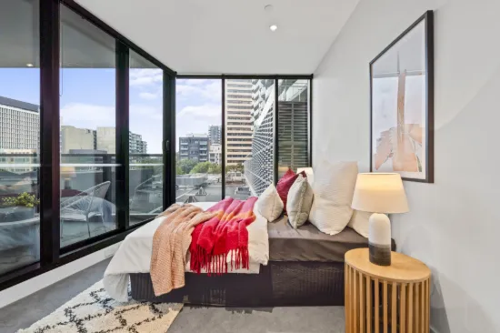 302/8 Bowen Crescent, Melbourne, Vic 3004-Image