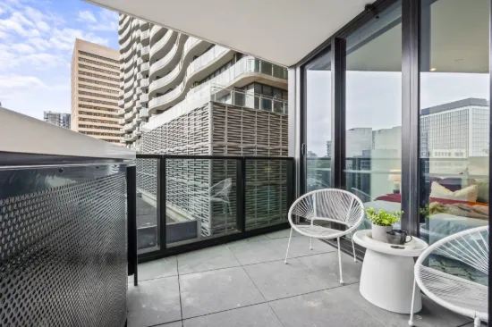 302/8 Bowen Crescent, Melbourne, Vic 3004-Image
