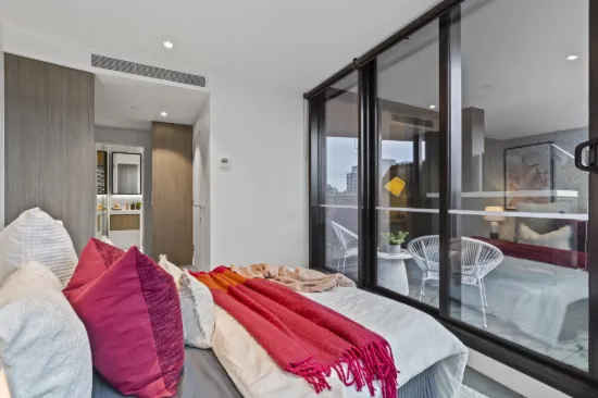 302/8 Bowen Crescent, Melbourne, Vic 3004-Image