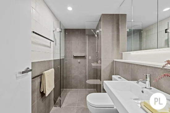 304/170 Logan Rd, Woolloongabba, Qld 4102-Image