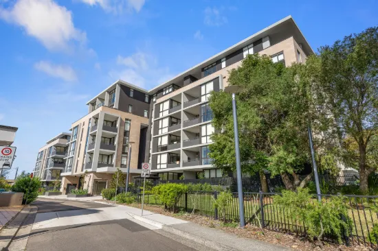 305/6 Geebung Lane, Engadine, NSW 2233